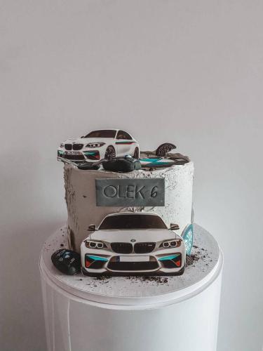 Tort-dla-chlopaka-BMW